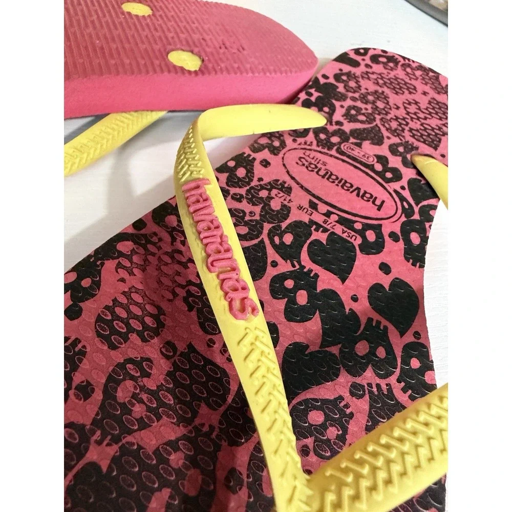 Havaianas Slim Flip Flops Women 7/8 Pink Yellow Skull Heart Print Sandals - Picture 5 of 12